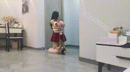 【欢乐谷】被捆成口舌和后入姿势的工具奴深度版