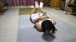 【精致原创】小蛇.被投资诈骗的人欺骗，被迫参加爬行游戏的少女。((下编))封面图