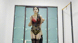 【冰悦原创】定拍之黑色性感情趣连体内衣后高手超紧股绳驷马带5.5超大口球打屁股封面图