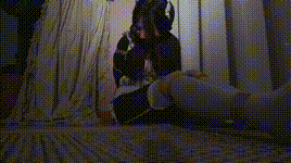 绑架蜷缩固定黑丝白丝叠穿的修女封面图