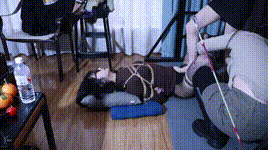 【冷月原创】新模特角色伪娘柚子，体验母女双s调教，柚子先是M开腿被捆在地上，冷月…封面图