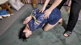 【随心原创】佳佳调叫娇羞成熟美少妇打屁股柱子固定分腿震动高潮不断停不下来封面图