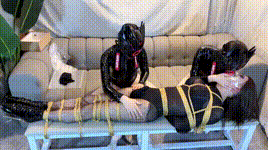 【安安与月月】性感诱惑女王凌月芊月震撼登场！油光白丝绝美女王严厉紧缚榨汁，温柔封面图