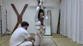 【鹿角与猫爪】雌堕的舞蹈生Ⅳ今天的训练任务是：钢管架折腿跪立直臂拘束，菱缚绳.MP4封面图